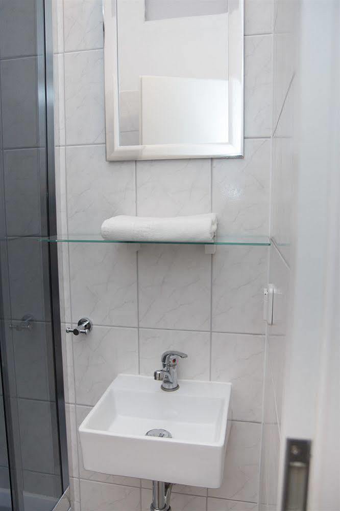 Gaestehaus City Stop Berlin Bagian luar foto