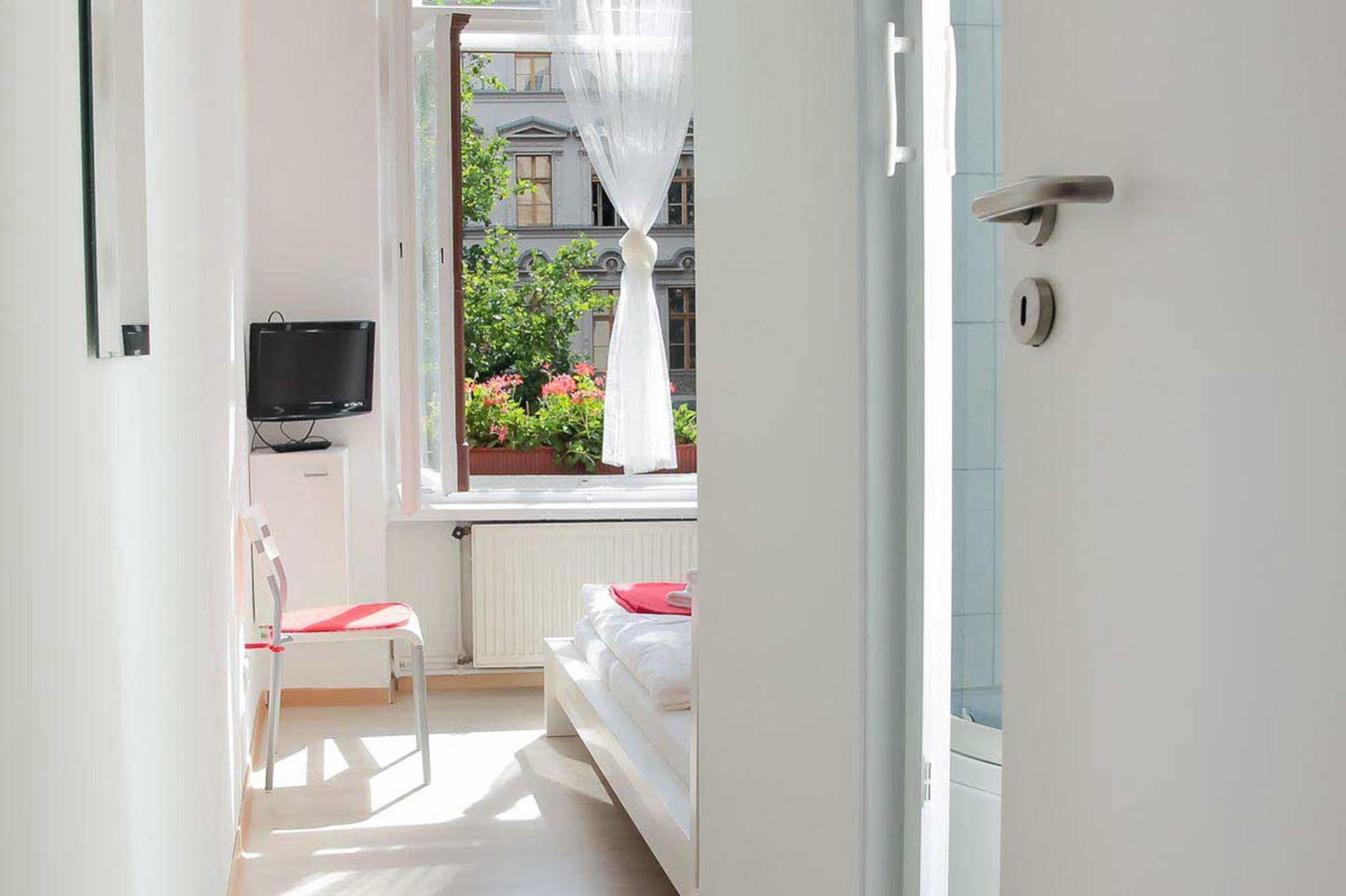 Gaestehaus City Stop Berlin Bagian luar foto