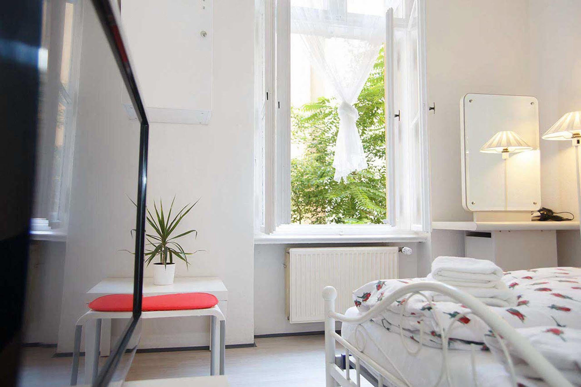 Gaestehaus City Stop Berlin Bagian luar foto