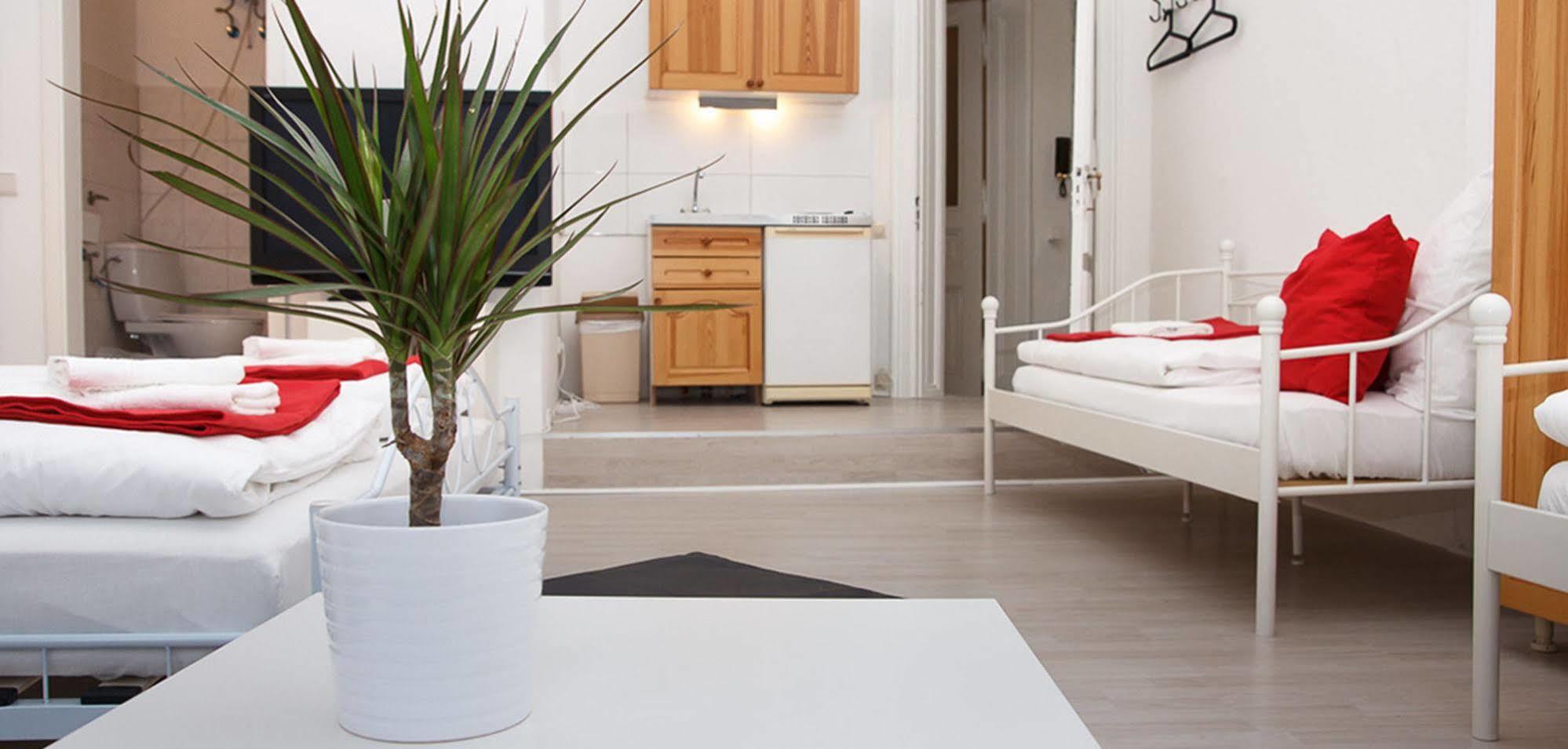 Gaestehaus City Stop Berlin Bagian luar foto